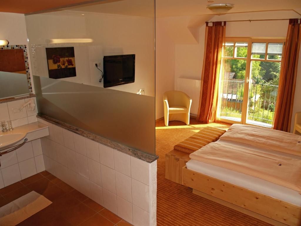 Landhotel Mariensaeule Wernstein am Inn Bilik gambar