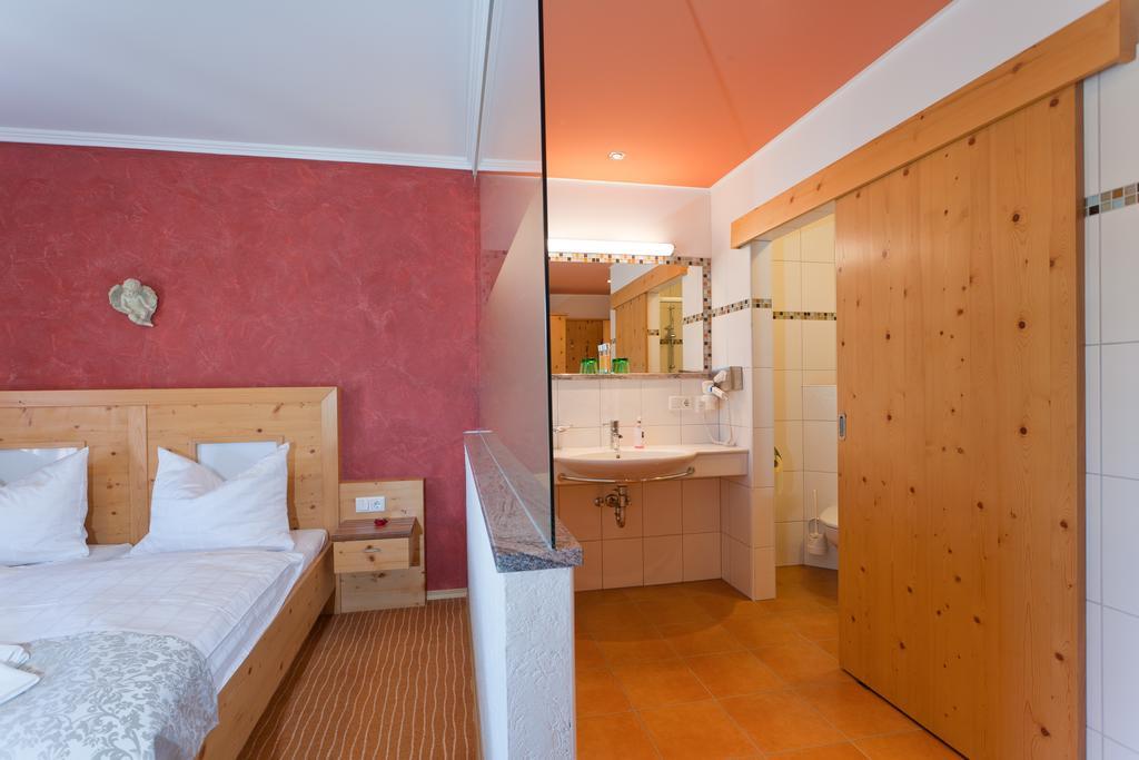 Landhotel Mariensaeule Wernstein am Inn Luaran gambar